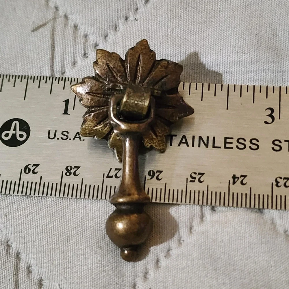 NOS‎ Vintage Allison Brass Floral Rosette Drawer Pull 2in Drop Handle